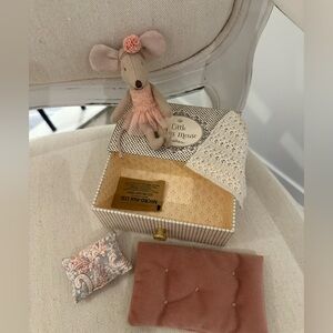Maileg Little Miss Mouse Dance Mouse in Daybed, Little Sister NWT